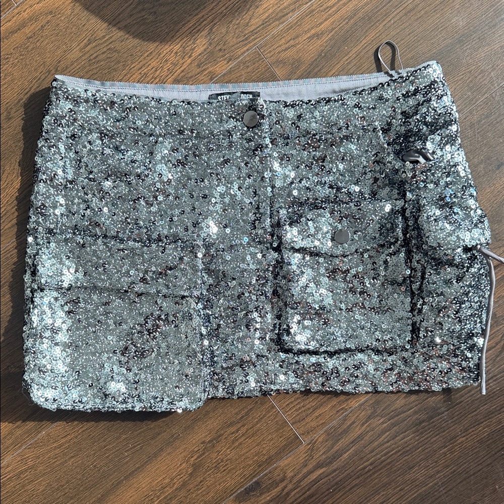 Steve Madden Glittering Silver Mini Skirt